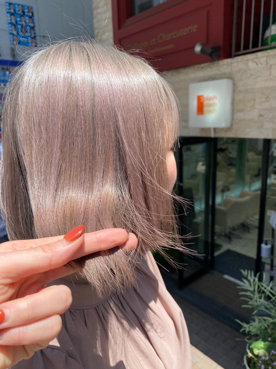 ブリーチヘアへの髪質形状改善トリートメント