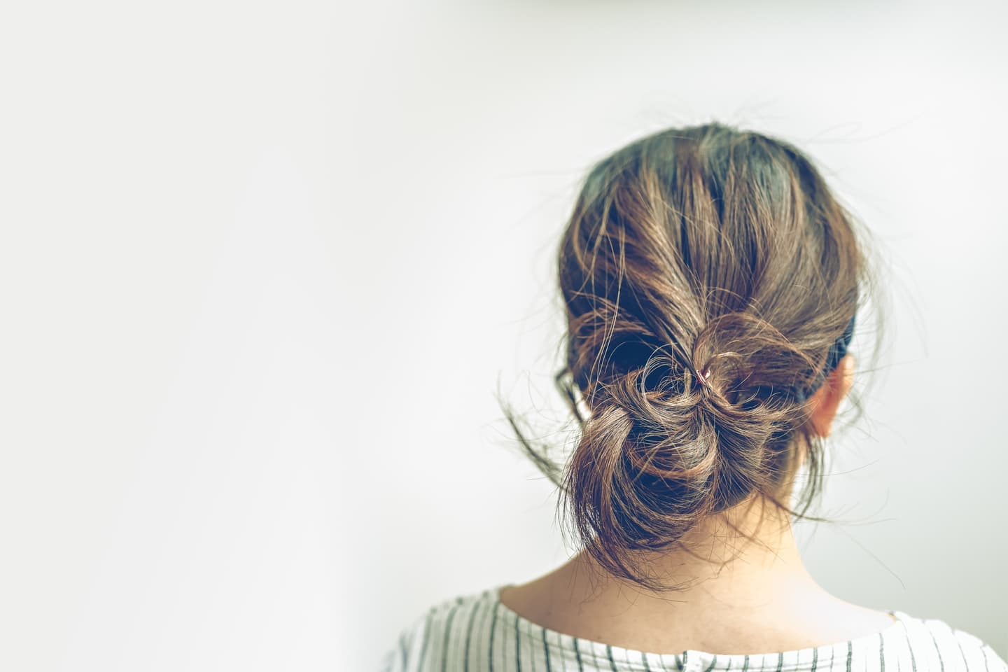 代々木八幡・美容室スプラッシュのヘアセット・ヘアアレンジ 結婚式、披露宴、パーティーのヘアセットなど、お呼ばれヘアはSplashにお任せください。 さまざまなシーンに合わせたヘアアレンジをいたします。