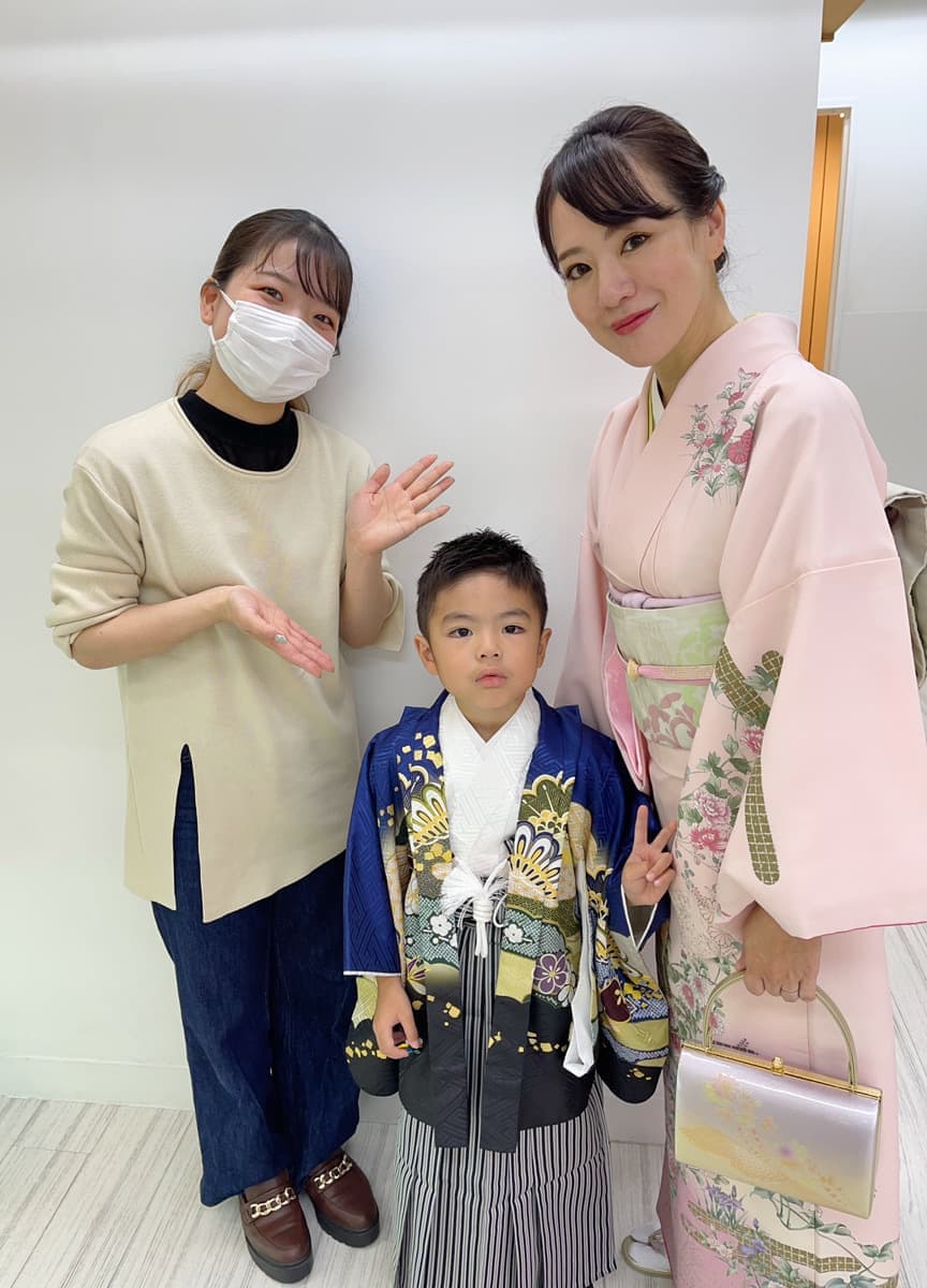 5歳の七五三の袴姿とお母様の訪問着の着付け＠代々木八幡