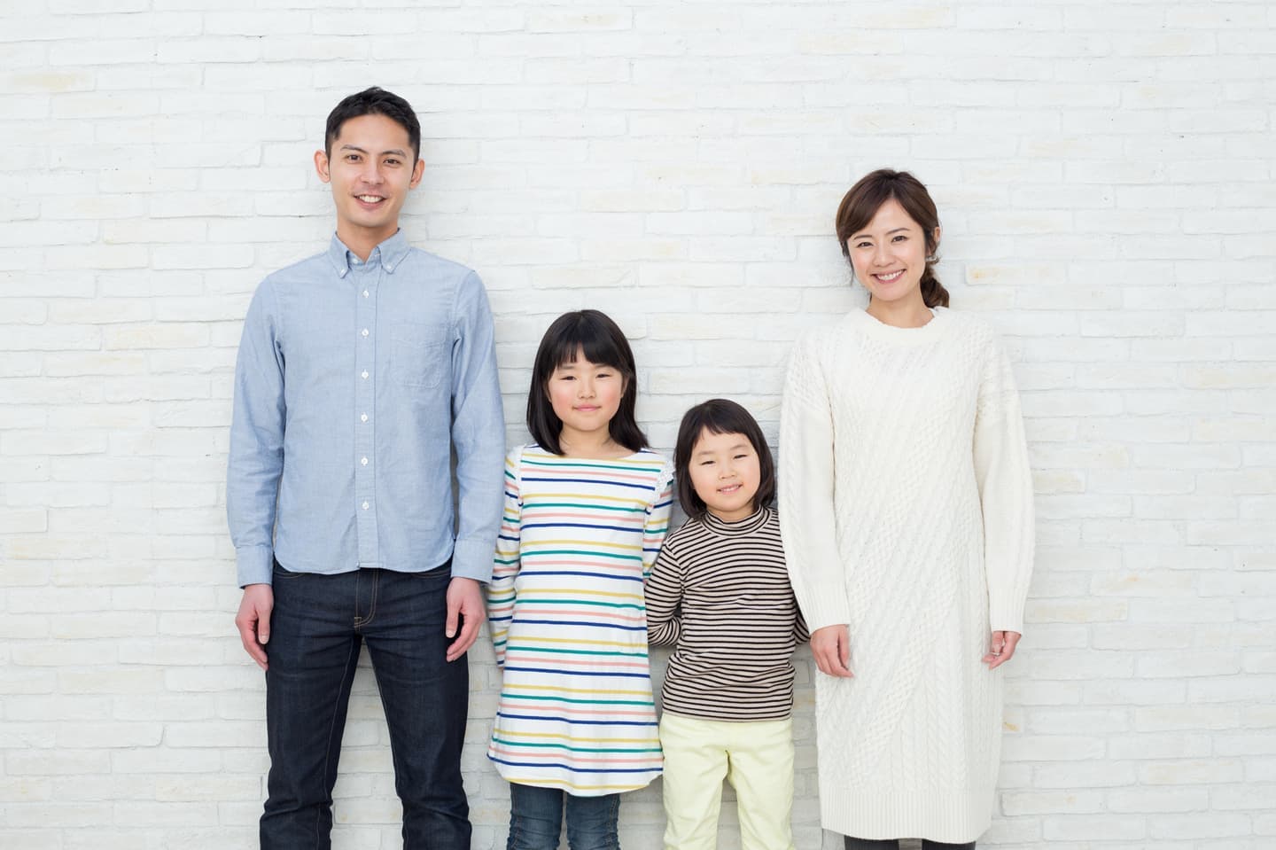 パパとママ、そして二人の姉妹のお子様の写真・・代々木八幡 美容室スプラッシュ